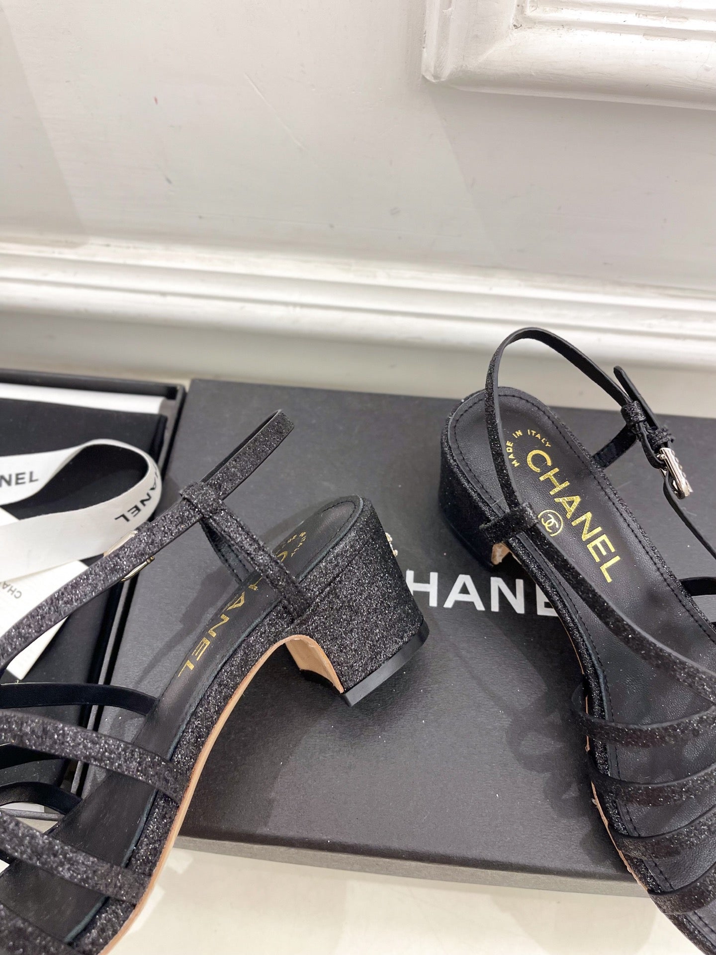 CHANEL BLACK ROMAN 5 CM SANDALS