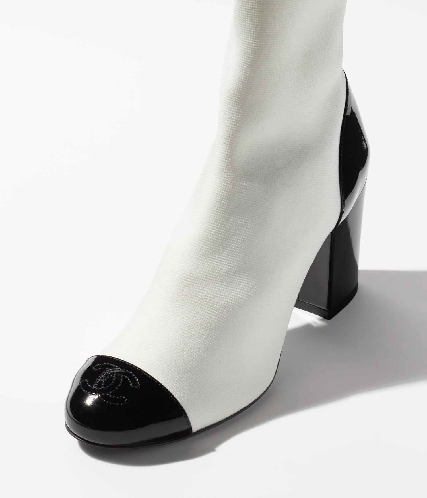 CHANEL SHORT BOOTS WHITE BLACK KNIT PATENT CALFSKIN